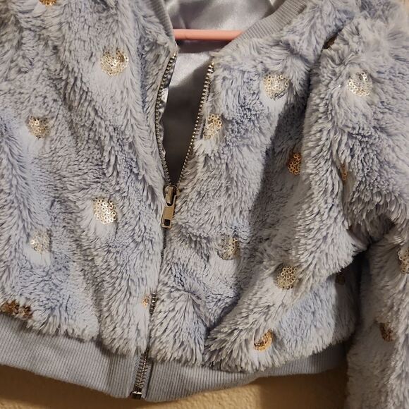 Fuzzy heart‎ ❤️ zip-up jacket - Picture 3 of 4